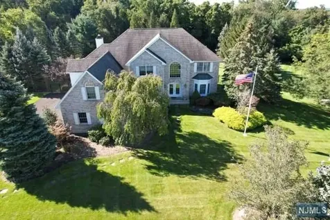 8 Copperfield Way Mahwah NJ 07430