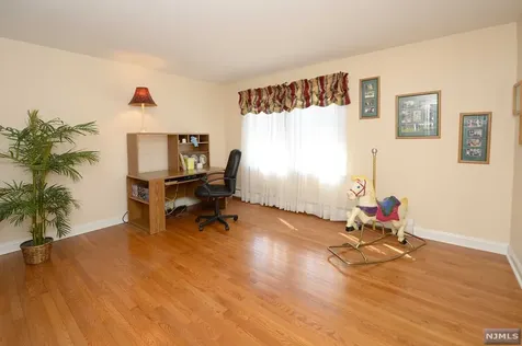 8 Copperfield Way Mahwah NJ 07430