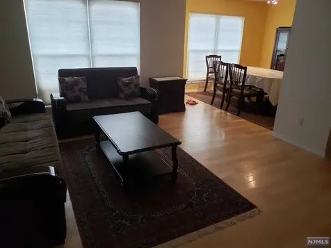 558 Ridge Lane Fort Lee NJ 07024