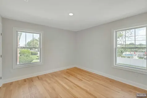 370 Chestnut Avenue South Hackensack NJ 07606