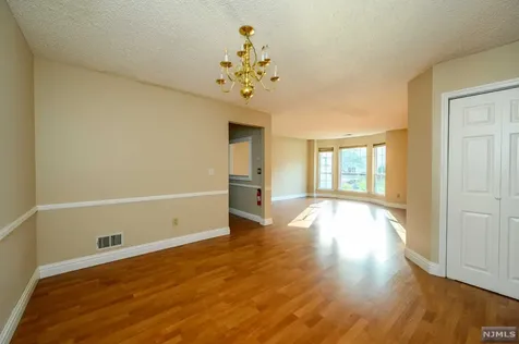 1202 Sycamore Lane Mahwah NJ 07430