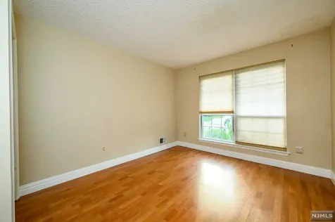 1202 Sycamore Lane Mahwah NJ 07430