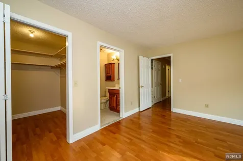1202 Sycamore Lane Mahwah NJ 07430