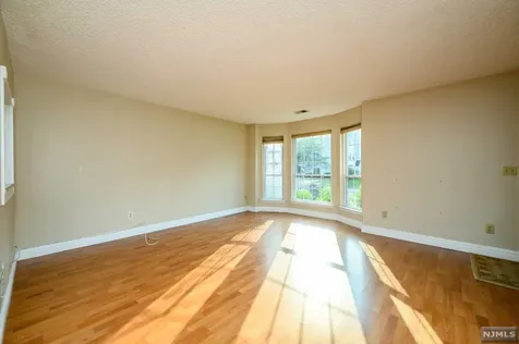 1202 Sycamore Lane Mahwah NJ 07430