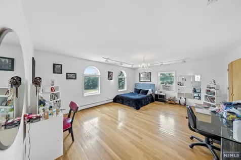 785 Aspen Way Franklin Lakes NJ 07417