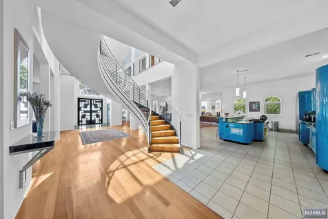 785 Aspen Way Franklin Lakes NJ 07417