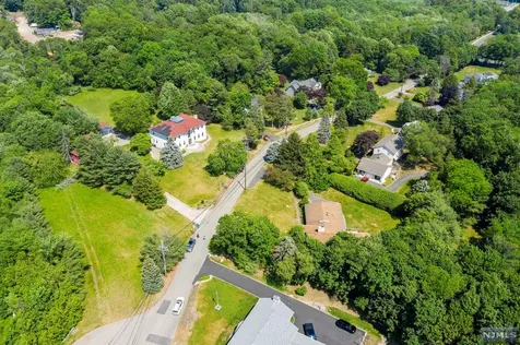 785 Aspen Way Franklin Lakes NJ 07417