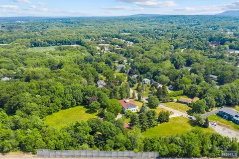 785 Aspen Way Franklin Lakes NJ 07417