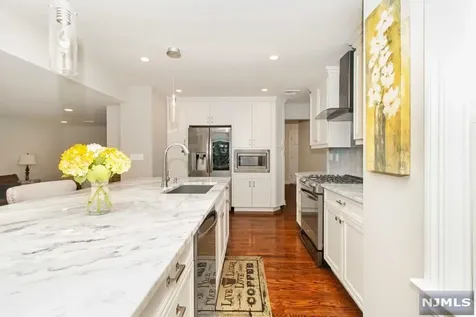 725 Rivenwood Road Franklin Lakes NJ 07417