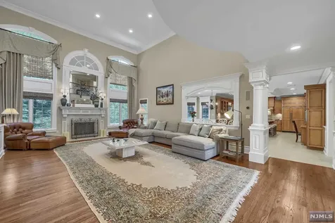 317 Briarly Drive Franklin Lakes NJ 07417