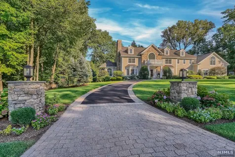 317 Briarly Drive Franklin Lakes NJ 07417