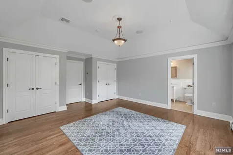 317 Briarly Drive Franklin Lakes NJ 07417