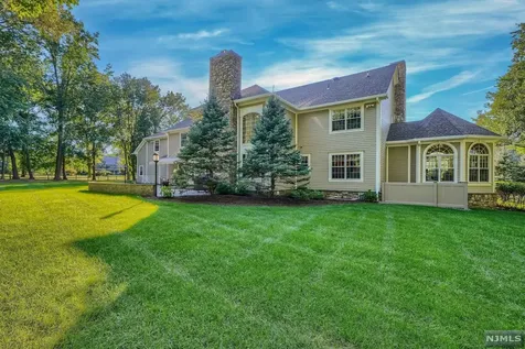 317 Briarly Drive Franklin Lakes NJ 07417