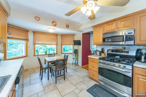 24 Wadsworth Road Glen Rock NJ 07452