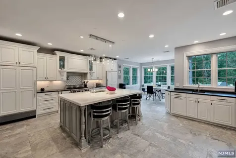 43 Cider Hill Upper Saddle River NJ 07458