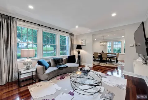43 Cider Hill Upper Saddle River NJ 07458
