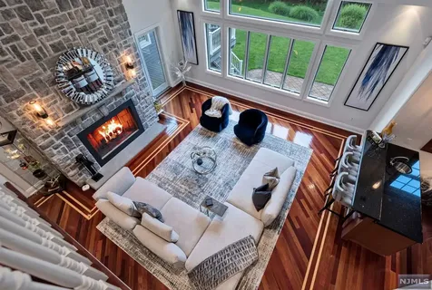 43 Cider Hill Upper Saddle River NJ 07458