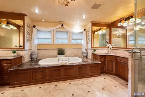 43 Cider Hill Upper Saddle River NJ 07458