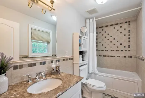 43 Cider Hill Upper Saddle River NJ 07458