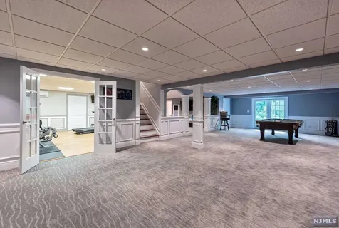 43 Cider Hill Upper Saddle River NJ 07458
