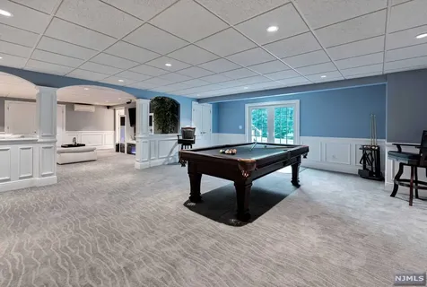 43 Cider Hill Upper Saddle River NJ 07458