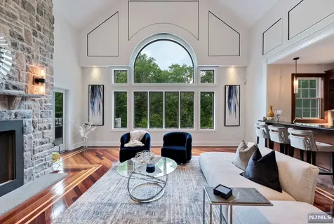 43 Cider Hill Upper Saddle River NJ 07458