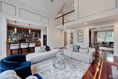 43 Cider Hill Upper Saddle River NJ 07458