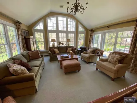 3 Brownstone Way Ho-ho-kus NJ 07423