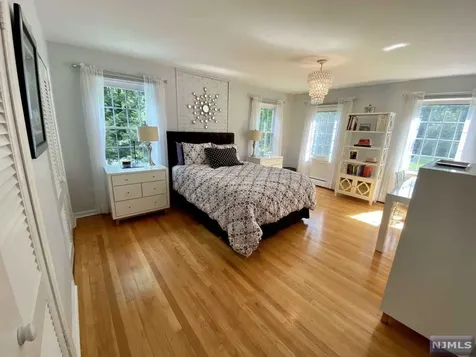 3 Brownstone Way Ho-ho-kus NJ 07423