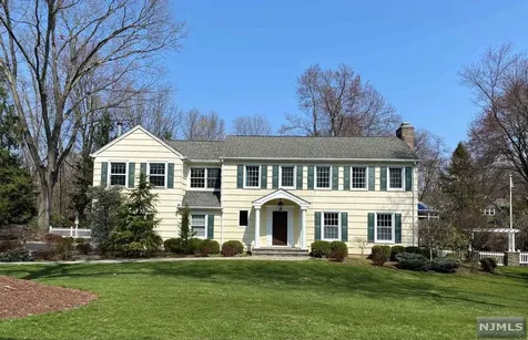 3 Brownstone Way Ho-ho-kus NJ 07423