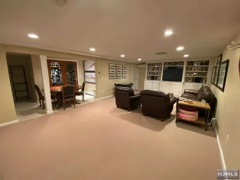 3 Brownstone Way Ho-ho-kus NJ 07423