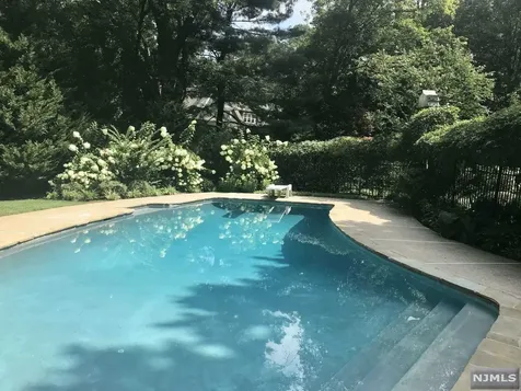 3 Brownstone Way Ho-ho-kus NJ 07423