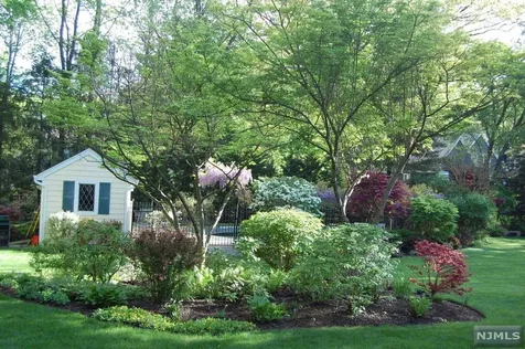 3 Brownstone Way Ho-ho-kus NJ 07423