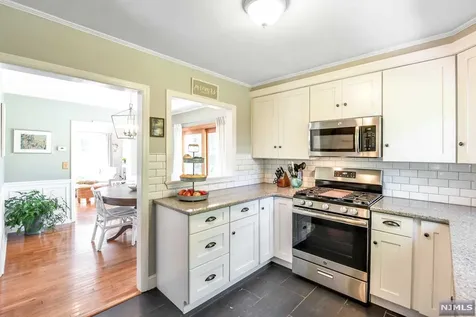 80 Brookside Avenue Allendale NJ 07401