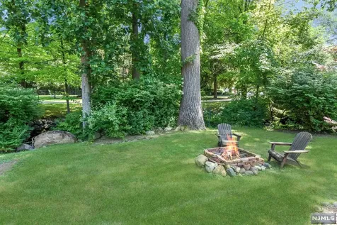 80 Brookside Avenue Allendale NJ 07401