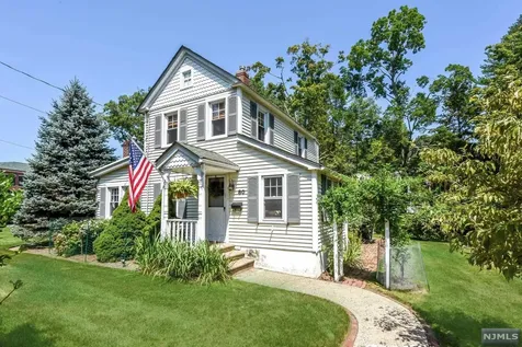 80 Brookside Avenue Allendale NJ 07401