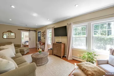 80 Brookside Avenue Allendale NJ 07401
