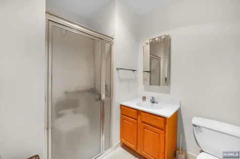 189 Forest Avenue Paramus NJ 07652
