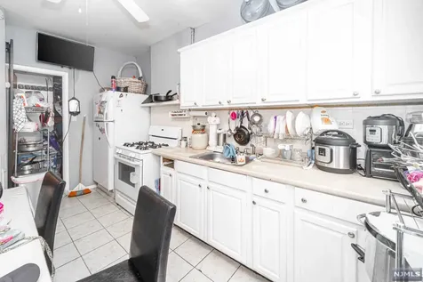 422 52nd Street West New York NJ 07093