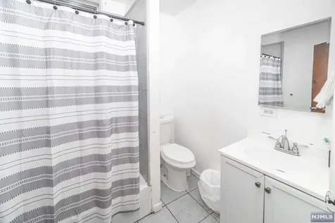 422 52nd Street West New York NJ 07093