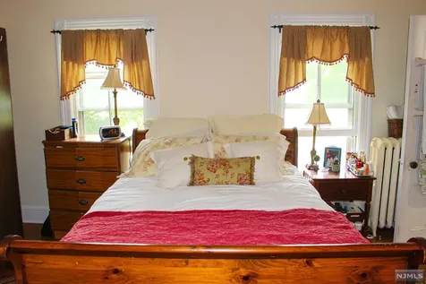 11 Elm Street Harrington Park NJ 07640