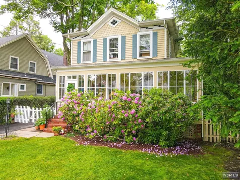 11 Elm Street Harrington Park NJ 07640