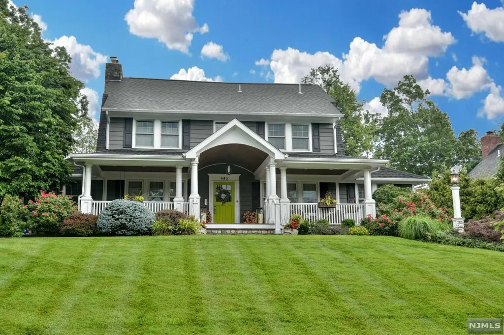 445 Colonial Road Ridgewood NJ 07450