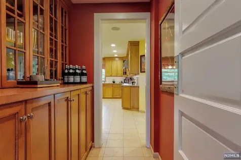 445 Colonial Road Ridgewood NJ 07450