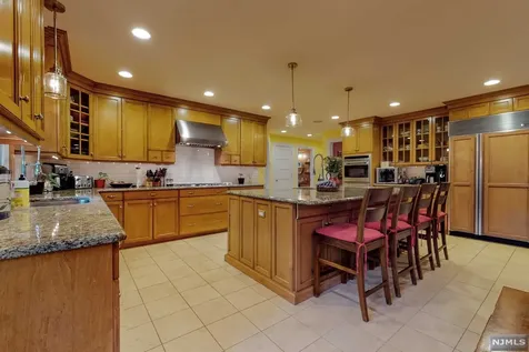 445 Colonial Road Ridgewood NJ 07450