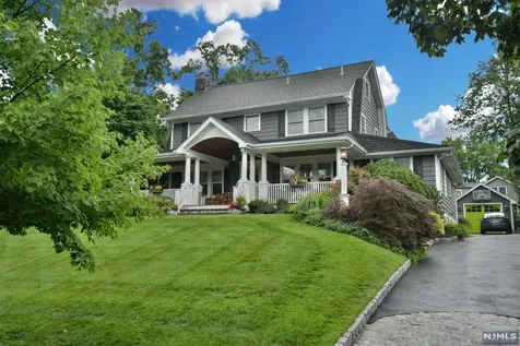 445 Colonial Road Ridgewood NJ 07450