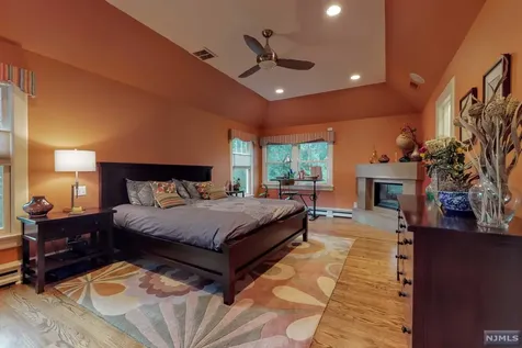445 Colonial Road Ridgewood NJ 07450