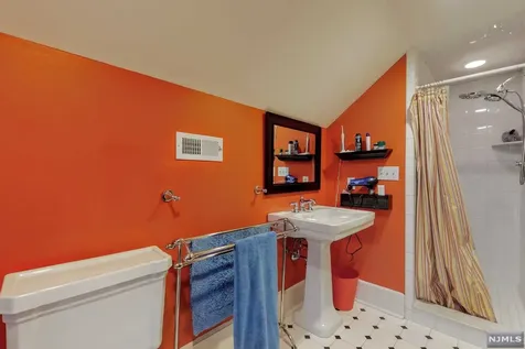 445 Colonial Road Ridgewood NJ 07450