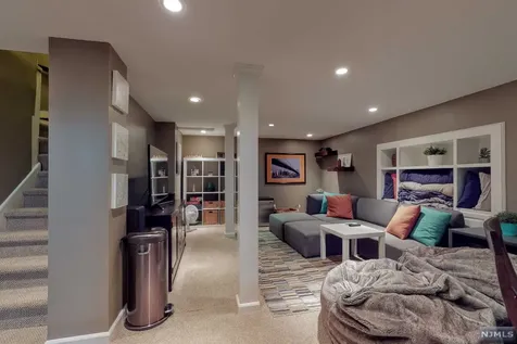 445 Colonial Road Ridgewood NJ 07450