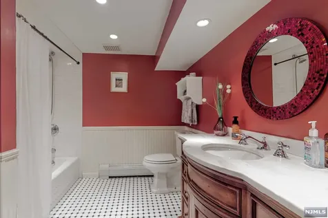 445 Colonial Road Ridgewood NJ 07450